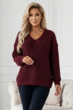 Sweter oversize z dekoltem V — Bordowy