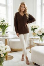 Sweter oversize z dekoltem V — Czekoladowy