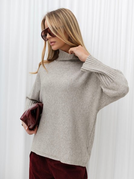 Sweter z golfem — Beżowy Sweter z golfem — Beż