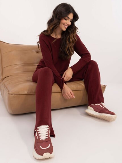 Dzianinowy komplet ze spodniami — Bordo