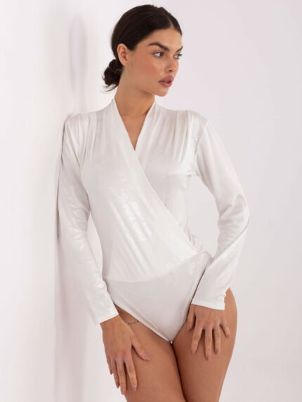 Body z kopertowym dekoltem — Ecru